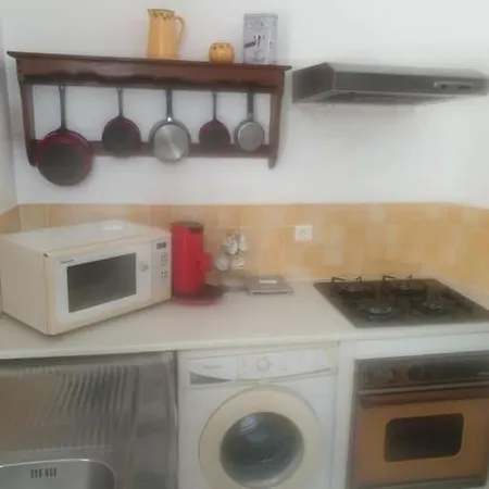 Appartement Pres Des Plages En Plein Centre Ville Loupian Exterior photo